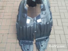 Mitsubishi grandis zashitnik krilioneri taki 
