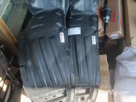 Mitsubishi grandis krilioyi taki zashitnik