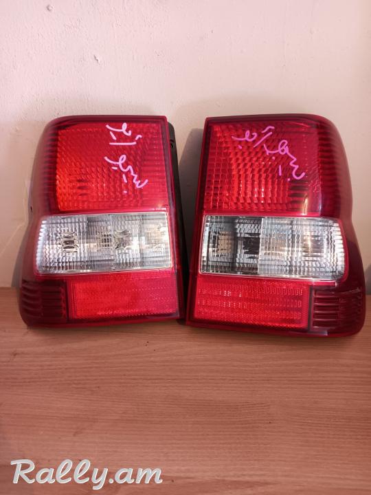 Mitsubishi Pajero IO հետևի ստոպ