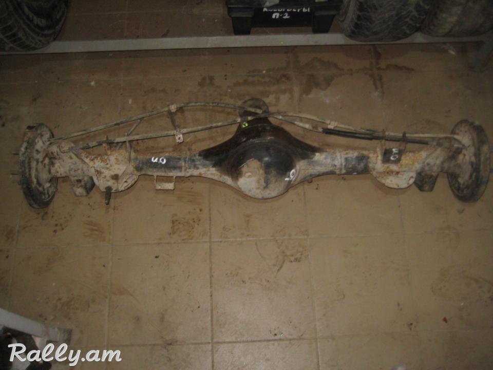 Mitsubishi Pajero IO  1.8 2.0 Հետևի մոստ 