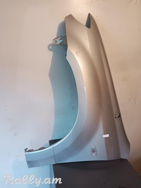 Mitsubishi airtrek  ձախ կռիլո