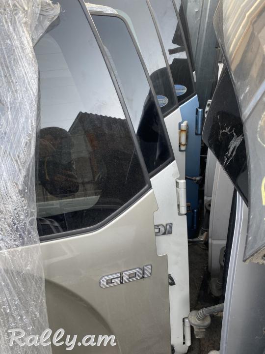 Mitsubishi Pajero IO բագաժնիկի դուռ