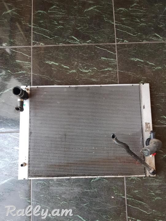 Bmw e60 radiatr