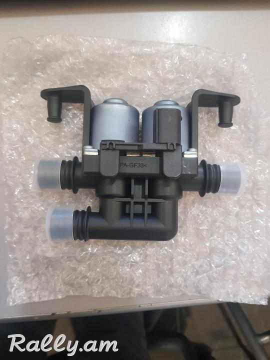 BMW E60 PEJERI HOLER