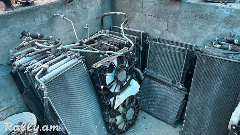 Honda Fit i granat kulak amortizator