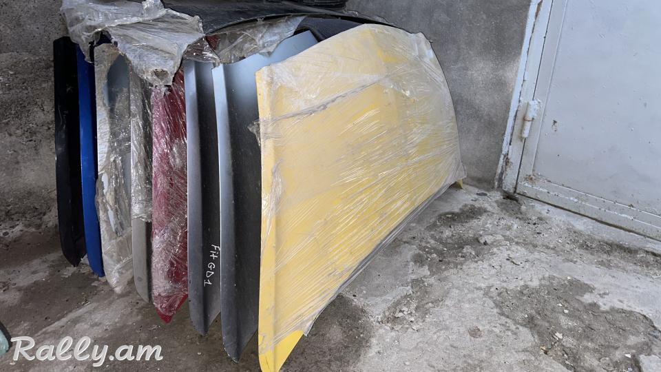 Honda Fit i granat kulak amortizator