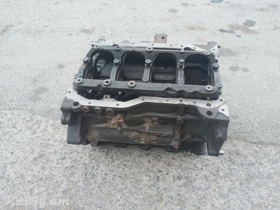 Mitsubishi grandis 2.4L matori blok