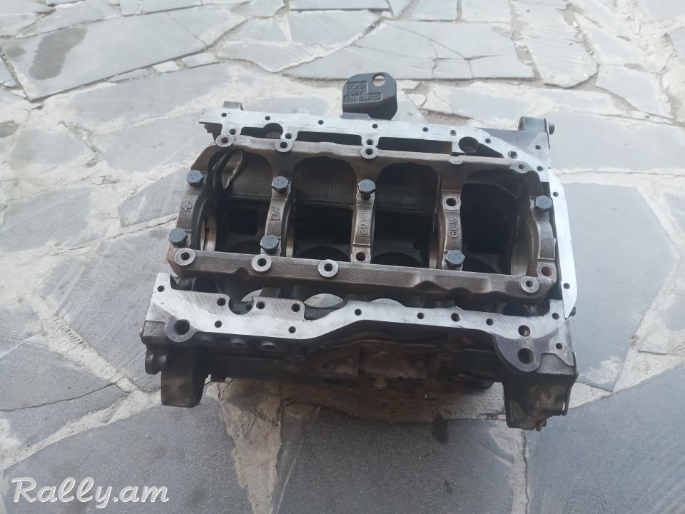 Mitsubishi Airtrek 2.4L matori blok