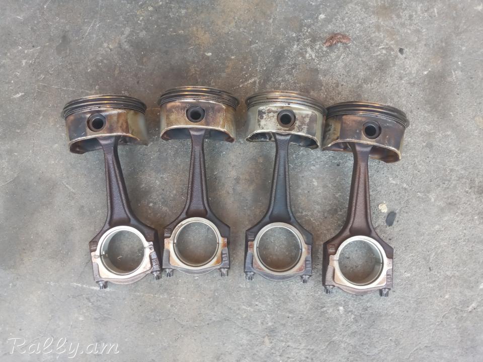 Opel Astra j 1.8L matori porshin shatun