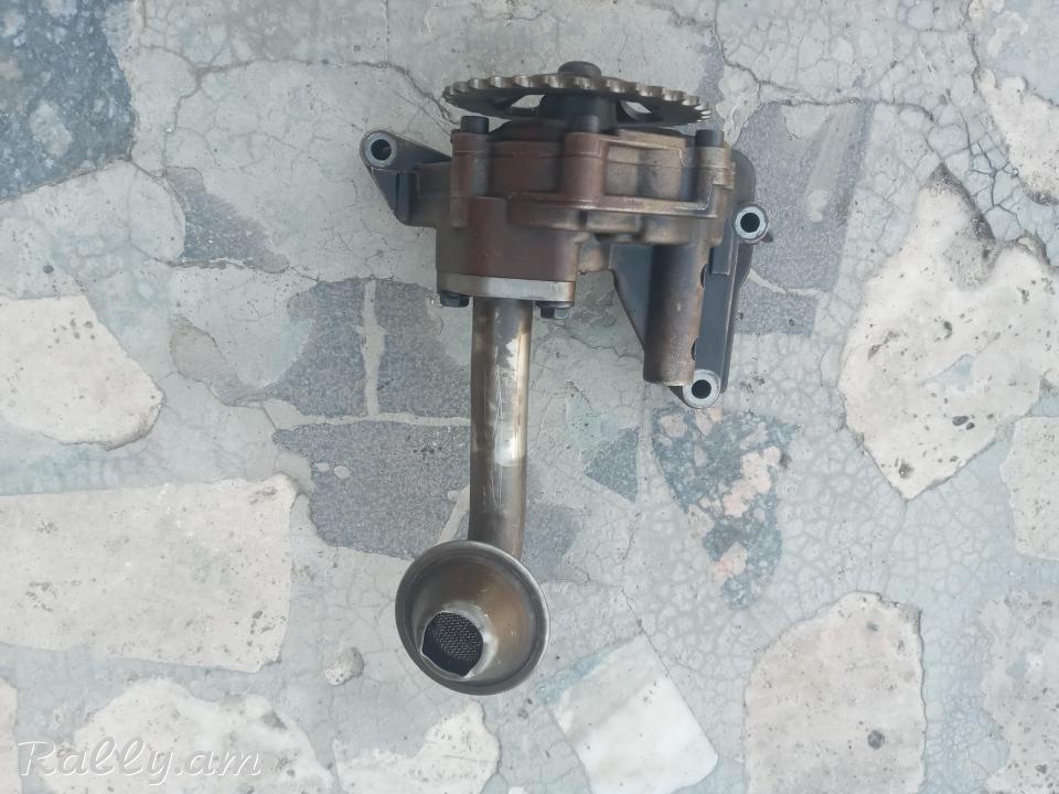 Volkswagen Golf 4  1.6L matori yuxi nasos