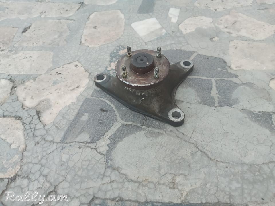 Nissan Skyline 2.5L matori vintilyatri taki rolik