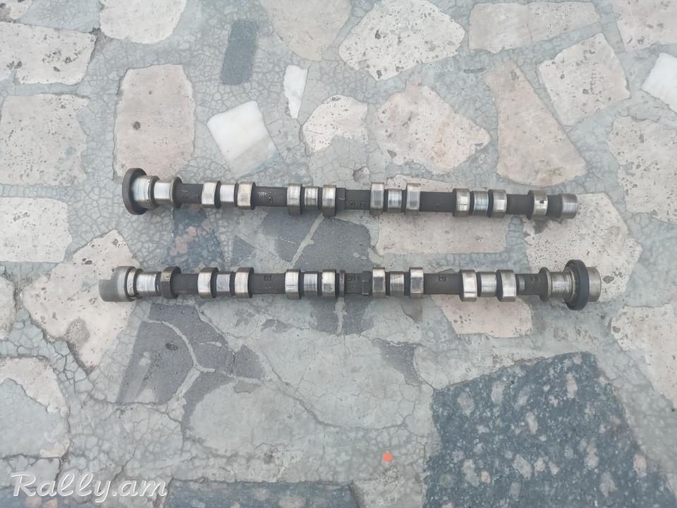 Mitsubishi Pajero  IO 1.8L matori raspredval