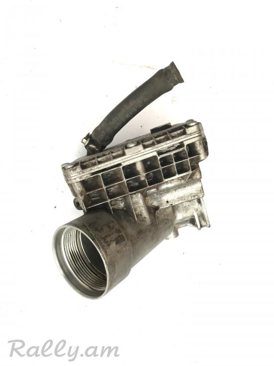 Mercedes W210 2.8L sharayin matori yuxi filtri korpus 