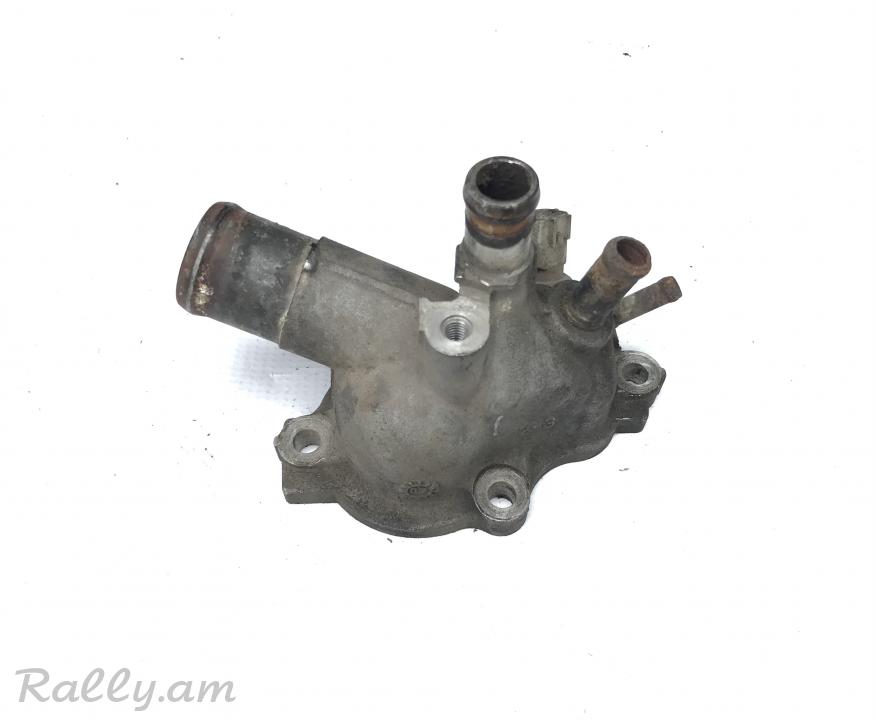 Nissan Altima 2.5L matori termostati korpus 