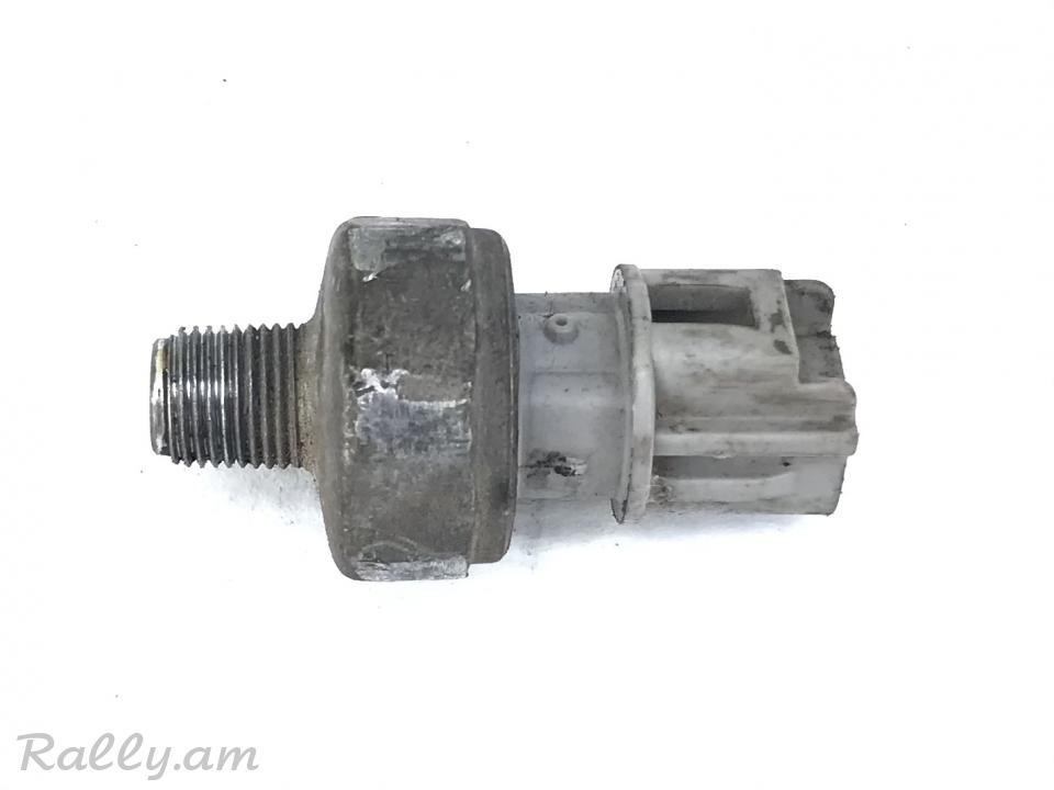 Toyota Camry 2.4L sharjichi yuxi dachik