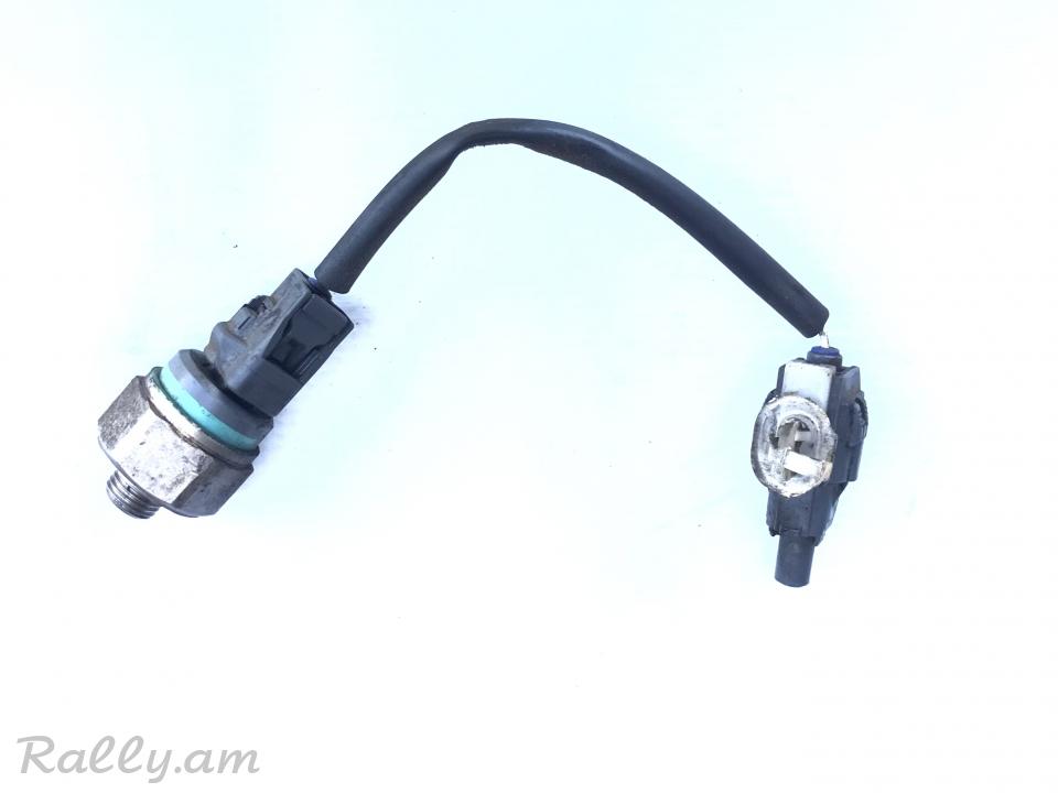 Toyota Corolla 1.8L matori yuxi dachik