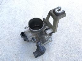 Toyota Camry 2.4L sharjichi zaslonka