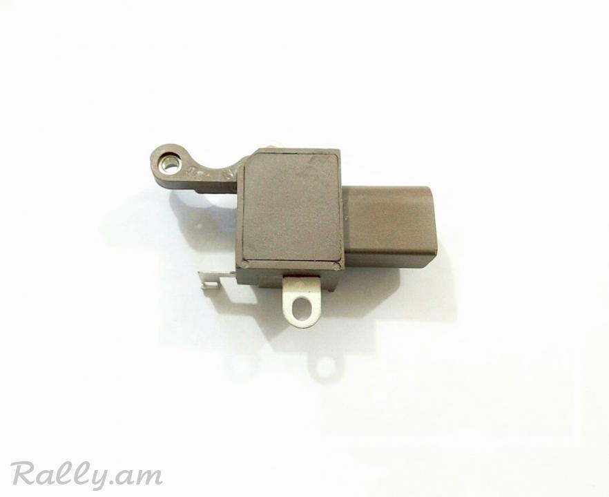 TOYOTA DINAMOI ZARYADKI RELE, регулятор генератора.7630