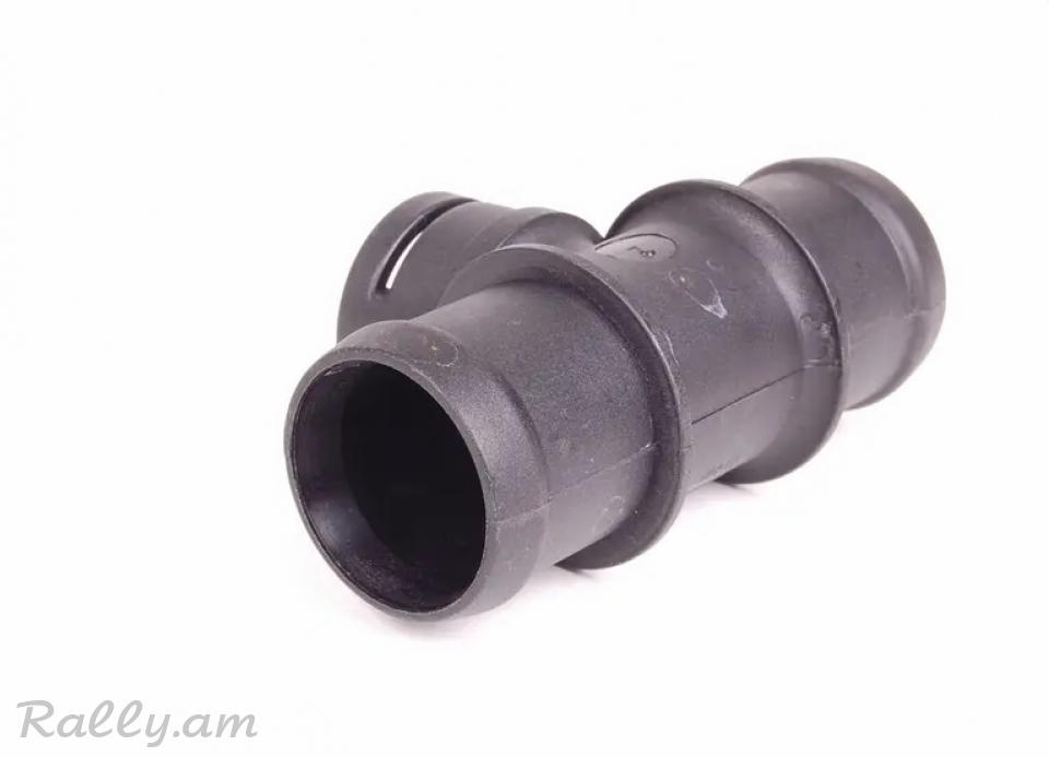 VW,AUDI,SEAT jri hovacman flanec, jri patrubka, фланец патрубка.7089