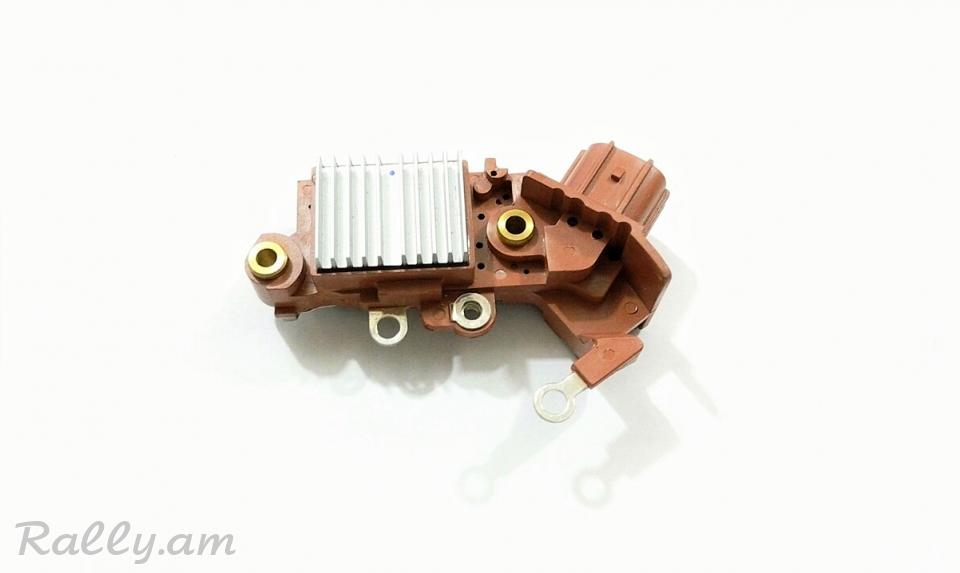 TOYOTA ZARYADKI RELE,REGULYATR,Регулятор генератора.7686