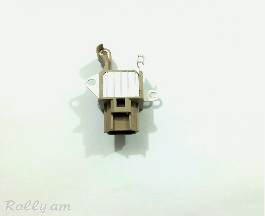 JEEP DINAMOYI ZARYADKI RELE,REGULYATR,регулятор генератора.7704