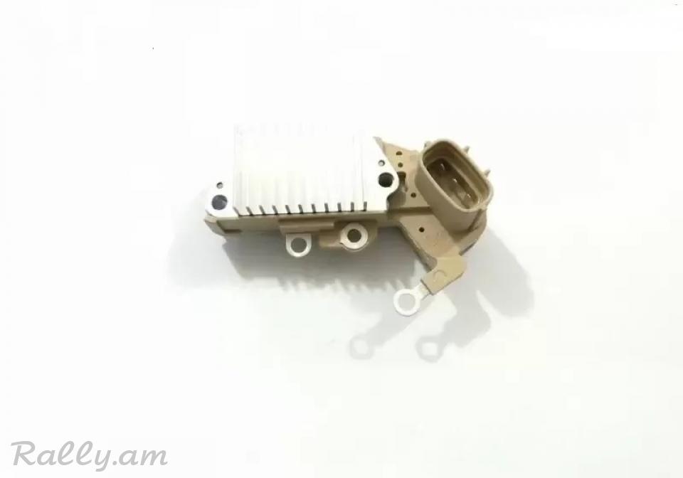 Isuzu դինամոյի զարյատկի ռելե, регулятор генератора. 7387