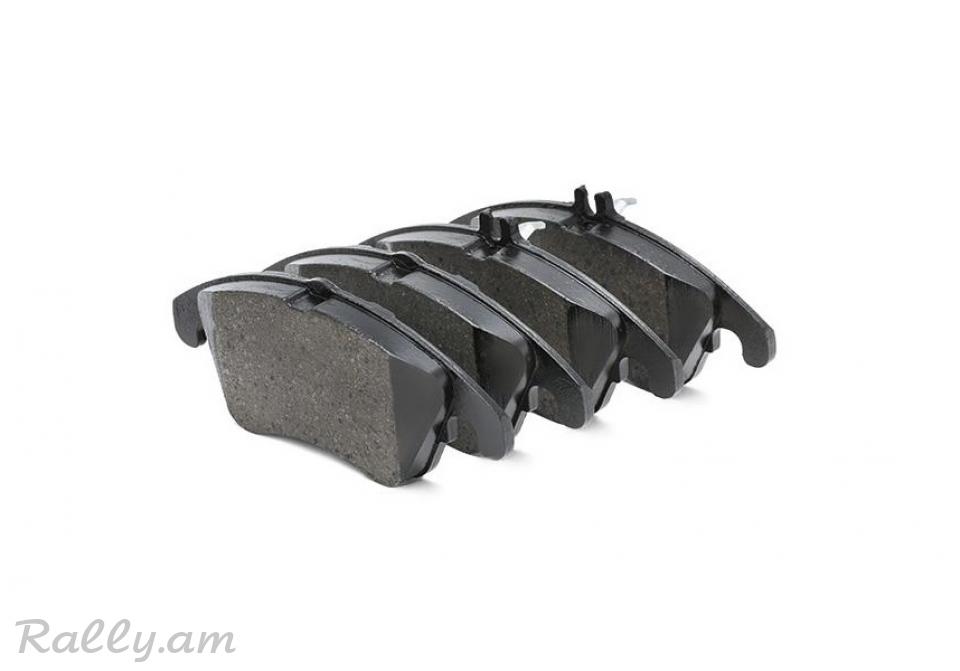 MERCEDES W204 W212 արգելակման կոճղակ դիմացի, Колодки тормозные передние. 0707
