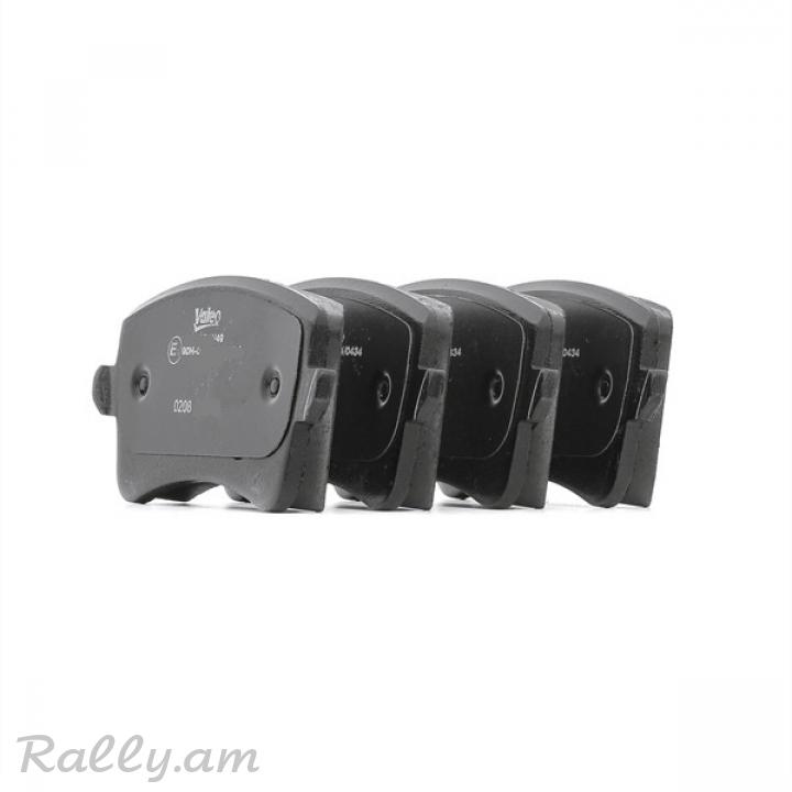 AUDI A4 արգելակման կոճղակ հետևի, Колодки тормозные задние. 0325