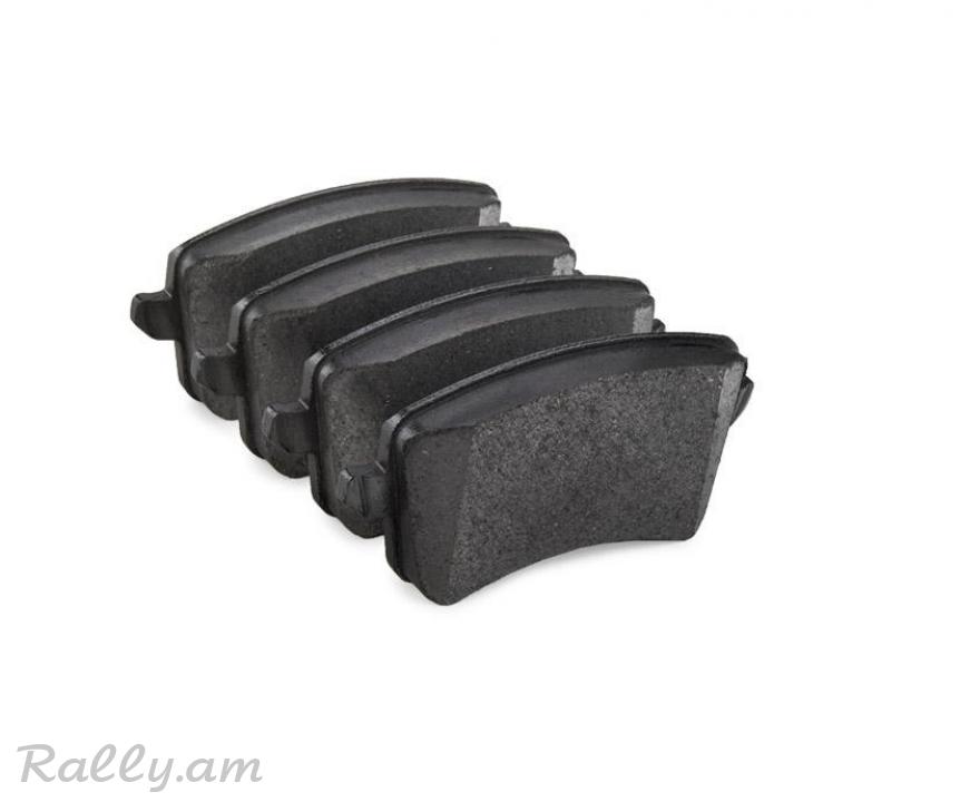 AUDI A4 արգելակման կոճղակ հետևի, Колодки тормозные задние. 0325
