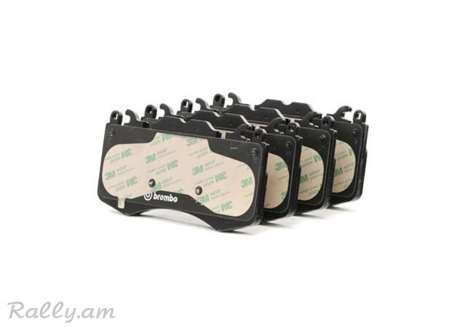 Land Rover Defender արգելակման կոճղակ դիմացի, Колодки передние. 1511