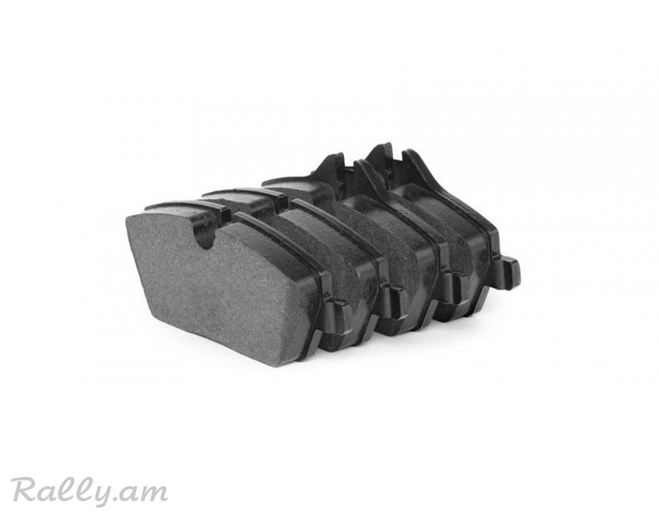 MINI F56 արգելակման կոճղակ դիմացի, Колодки передние.0533