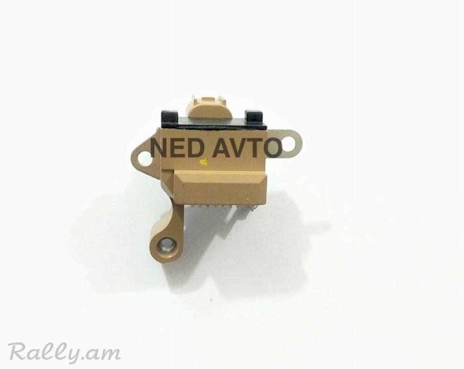 HONDA ACCORD  դինամոյի զարյատկի ռելե, регулятор генератора.7517
