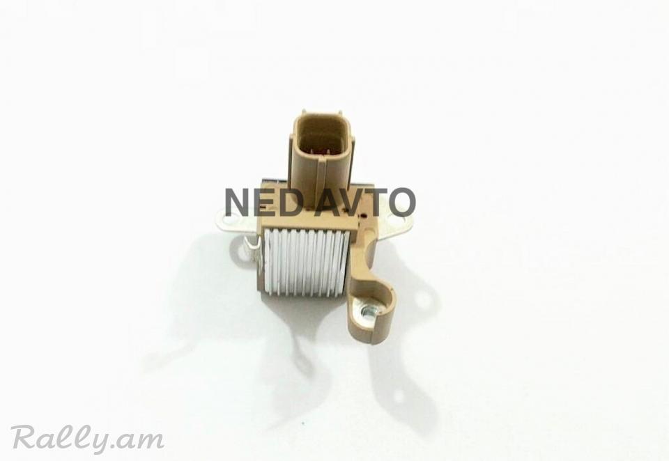 HONDA ACCORD  դինամոյի զարյատկի ռելե, регулятор генератора.7517