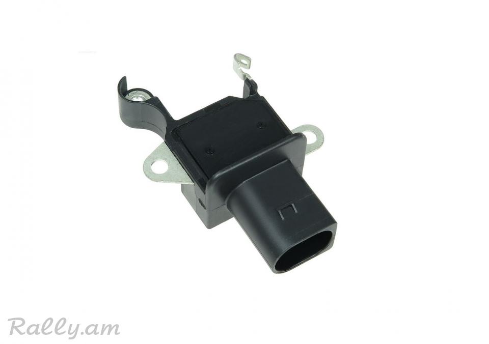 TOYOTA FORTUNER դինամոյի զարյատկի ռելե, регулятор генератора.7849