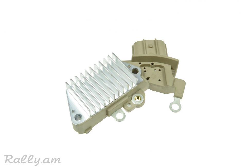 TOYOTA VITZ դինամոյի զարյատկի ռելե, регулятор генератора.7352