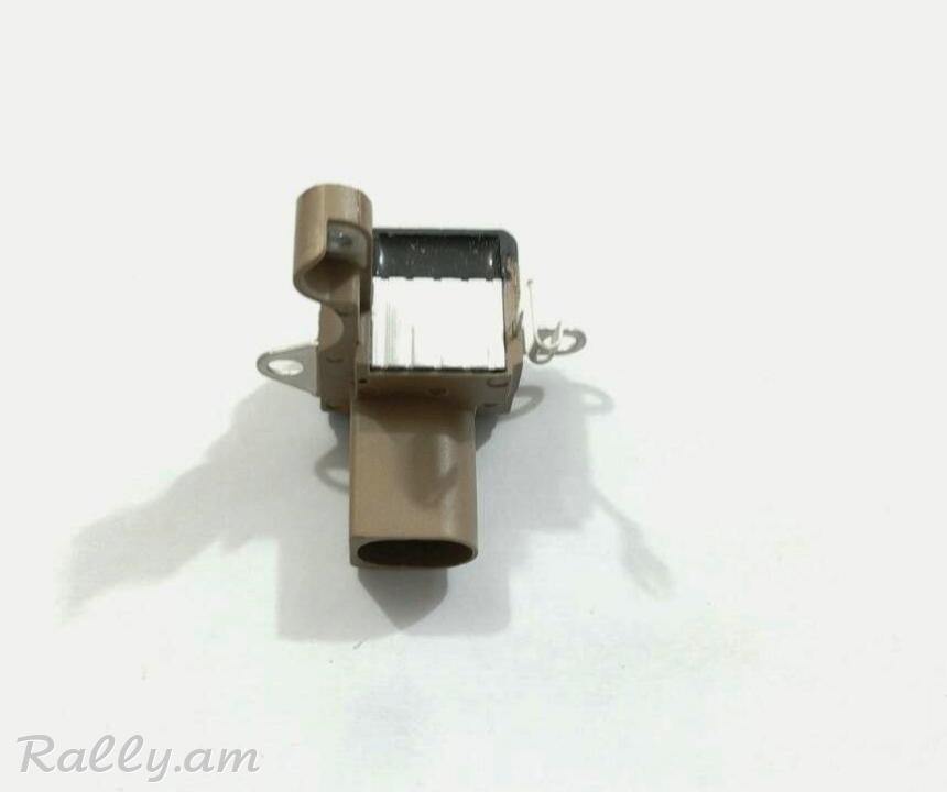 RANGE ROVER դինամոյի զարյատկի ռելե, регулятор генератора.7557