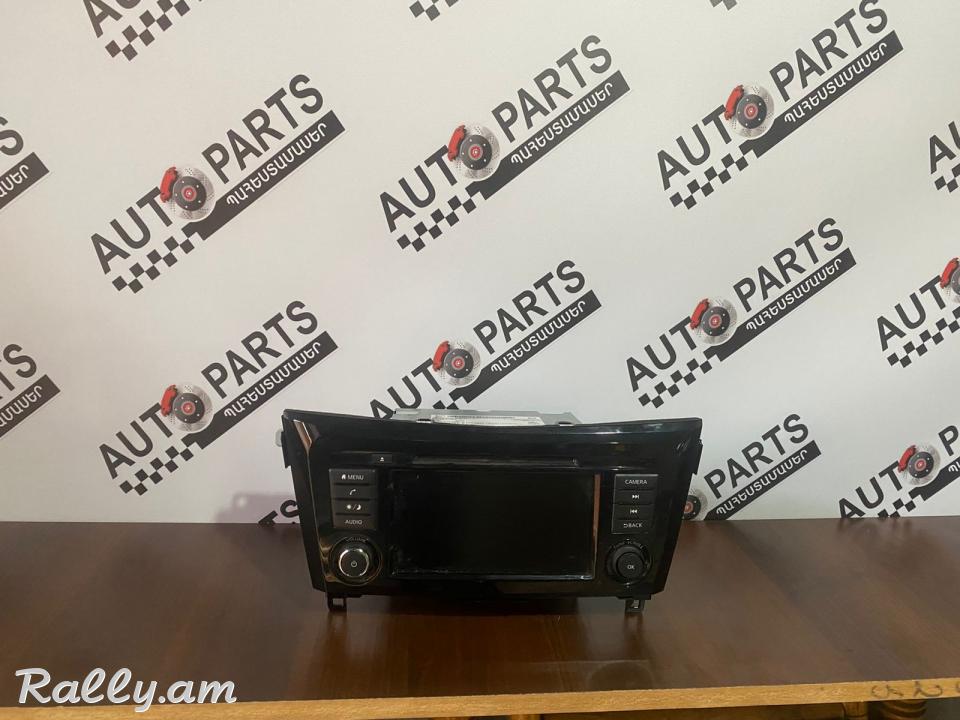 Nissan Rogue (Sport) monitor 2017 2018 2019 2020