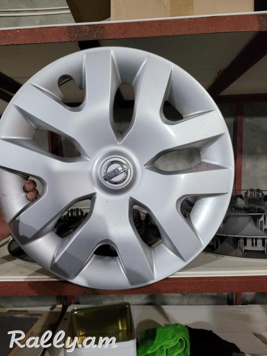 Nissan rogue Sport Անվադողի պլաստիկ թասակ R16
