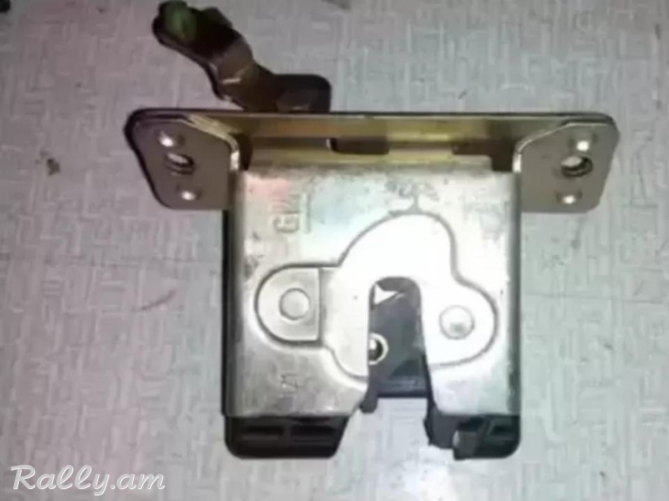 Astra g bagajnik zamok