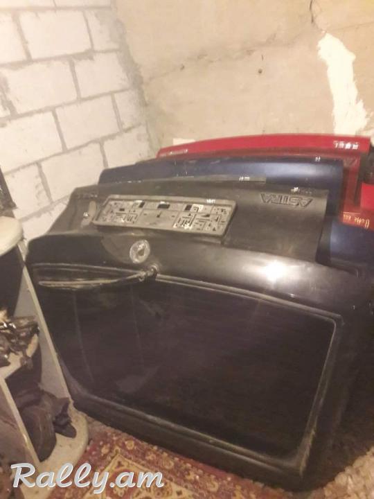 Opel astra f bagajnik