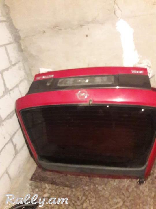 Opel astra f bagajnik