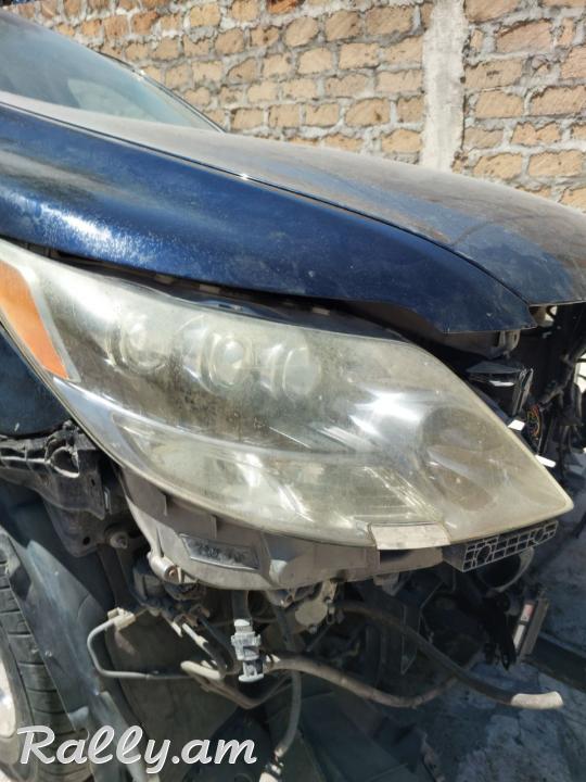 Lexus LS460 առջևի ֆառ