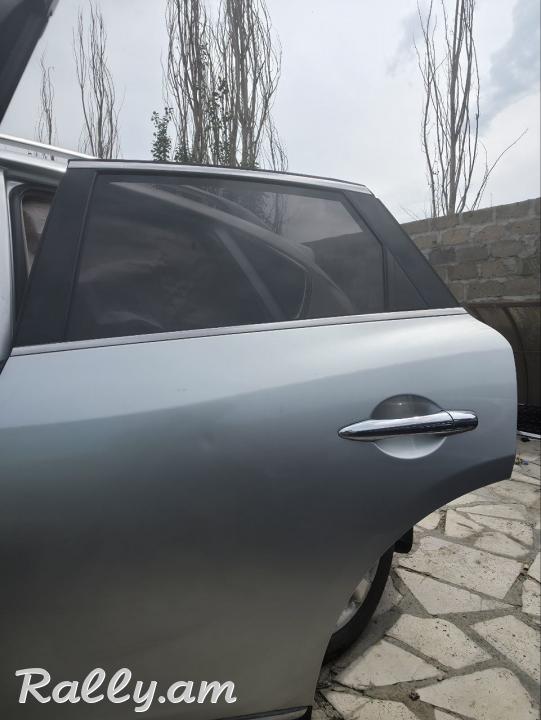 Infiniti EX35 հետևի ձախ դուռ