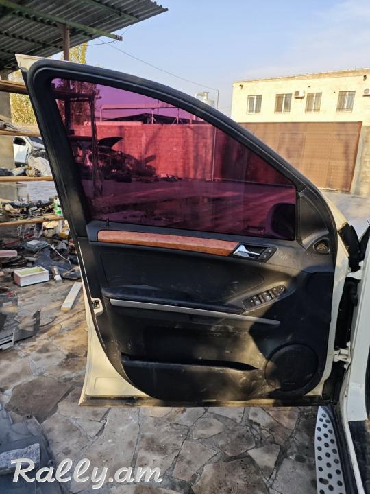 ML 350 Ձախ դիմացի դուռ, վարորդի դուռ, передняя дверь