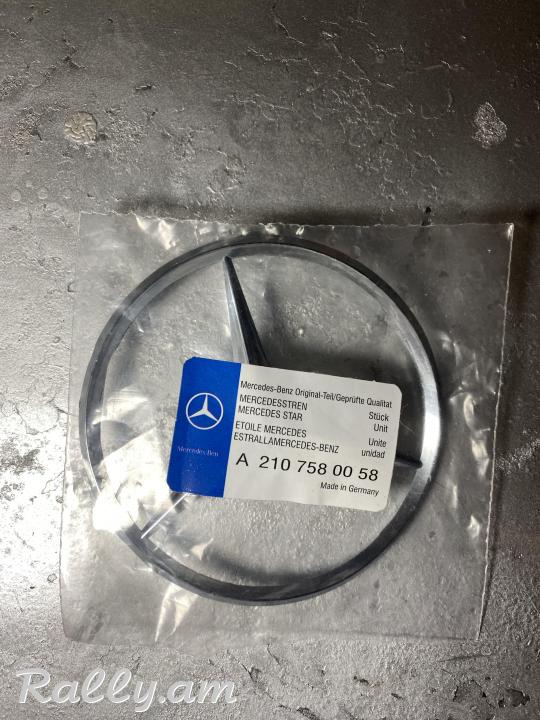 W210 bagajniki emblem