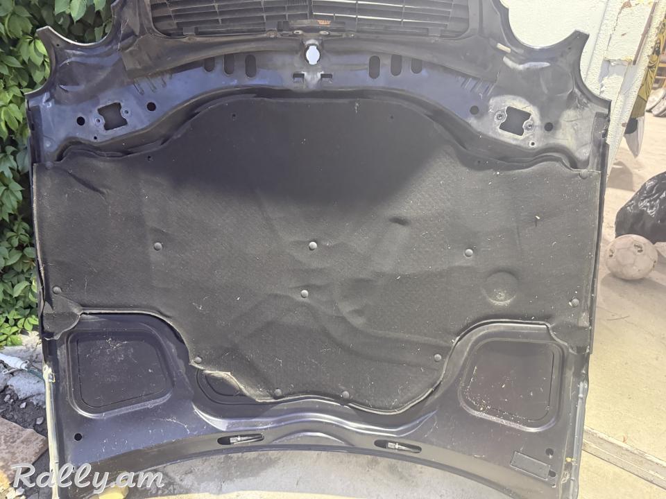 W208 դիմացի շիթ ֆառ աբլիցովկա կապոտ